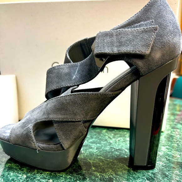 Calvin Klein Nichelle Suede Platform sandals - Picture 1 of 5